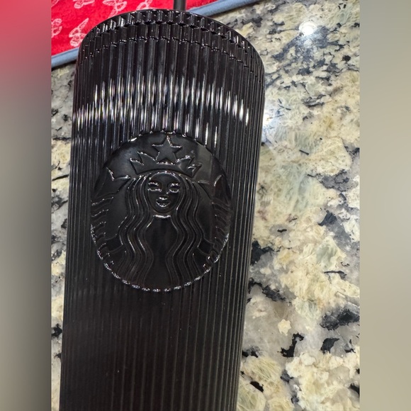New Starbucks Pleated Black Striped 16 oz. Plastic Cold Insulated Tumbler 2023 - Picture 4 of 5